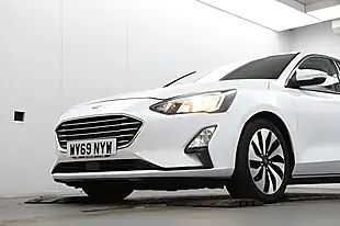 Used 2019 Ford Focus Zetec White - Interior and Exterior details 10