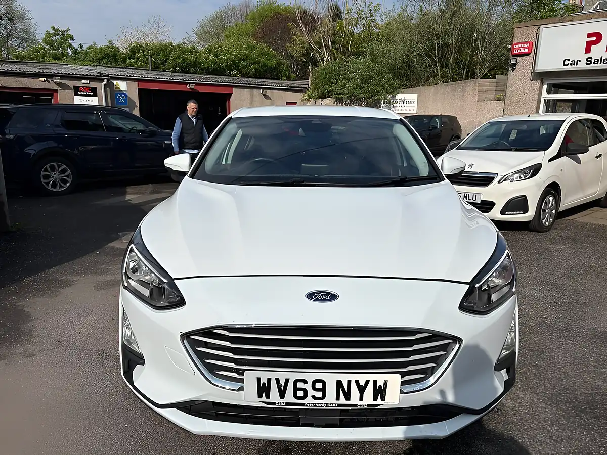 Used 2019 Ford Focus Zetec White - Interior and Exterior details 4