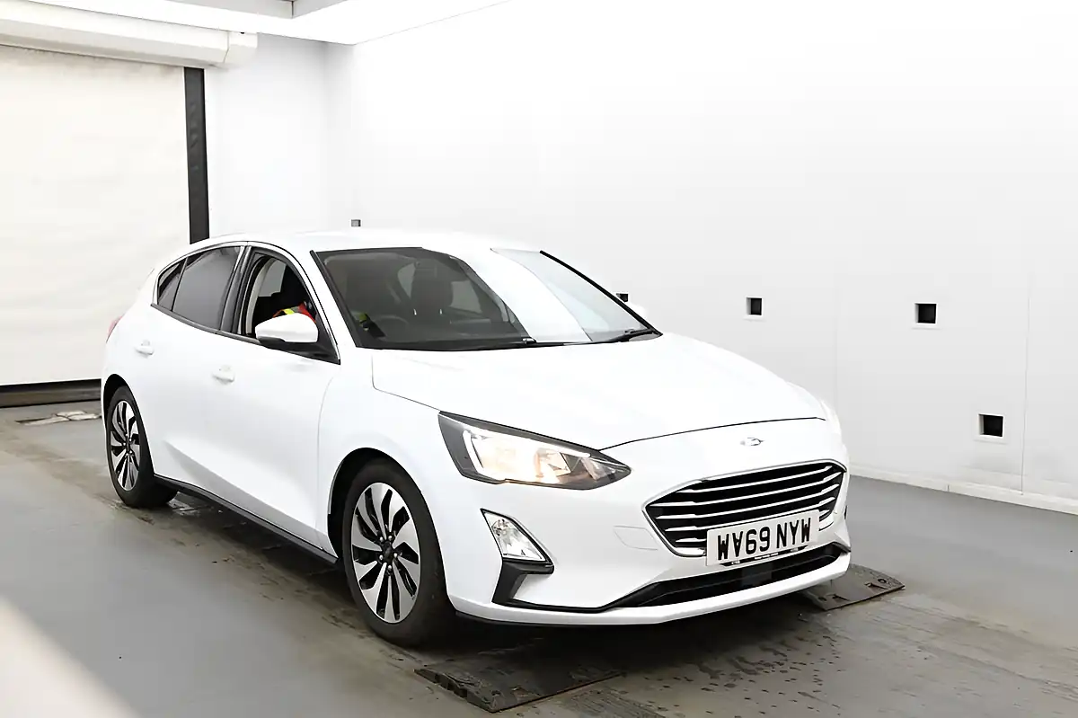 Used 2019 Ford Focus Zetec White - Interior and Exterior details 8
