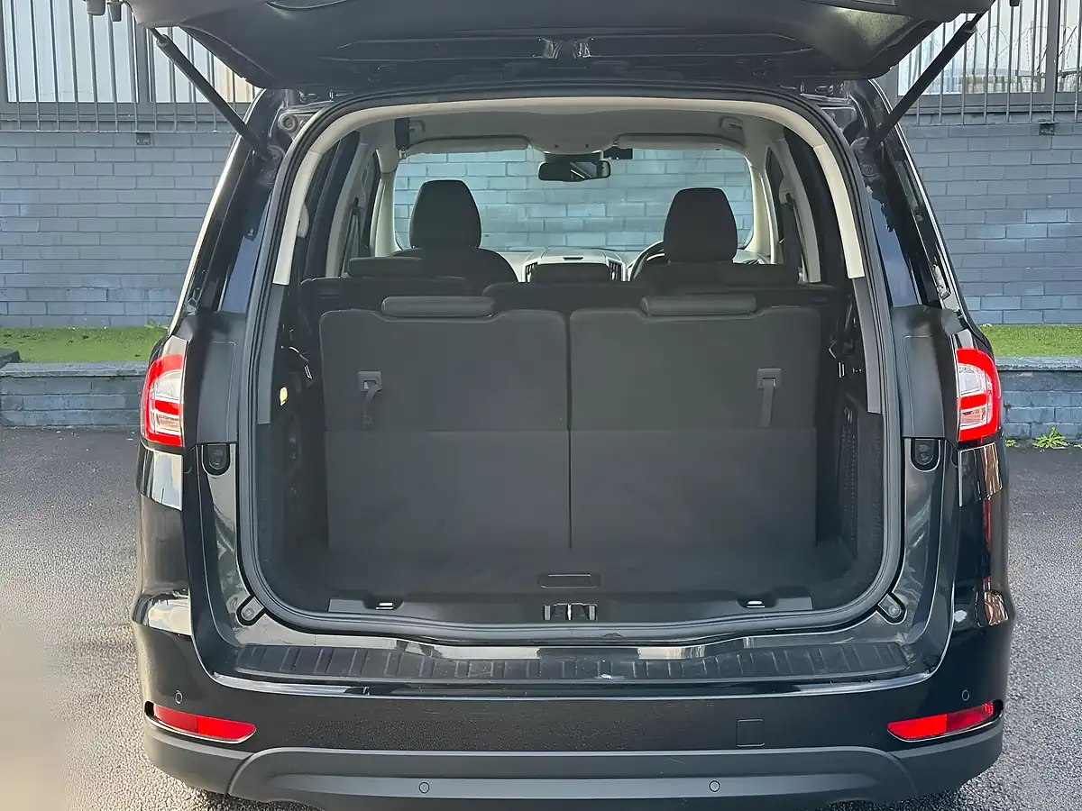 Used 2019 Ford Galaxy Titanium Black - Interior and Exterior details 12