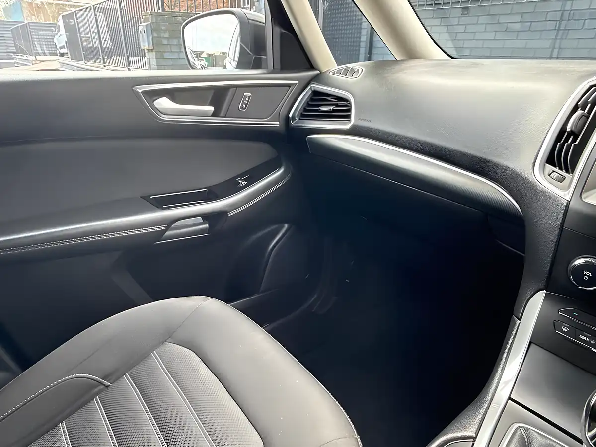 Used 2019 Ford Galaxy Titanium Black - Interior and Exterior details 18