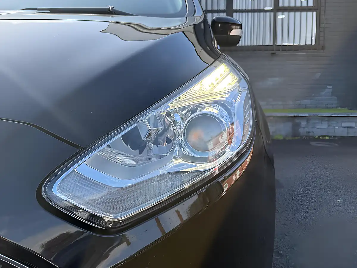 Used 2019 Ford Galaxy Titanium Black - Interior and Exterior details 7