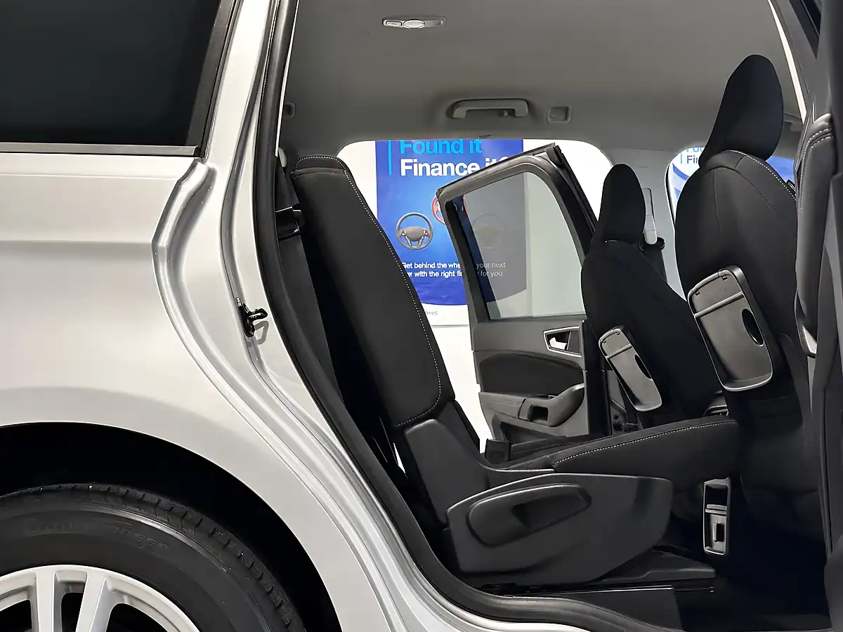 Used 2019 Ford Galaxy Titanium Moondust Silver - Interior and Exterior details 11