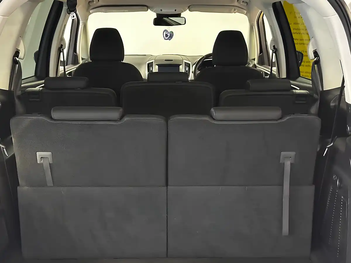 Used 2019 Ford Galaxy Titanium Moondust Silver - Interior and Exterior details 17