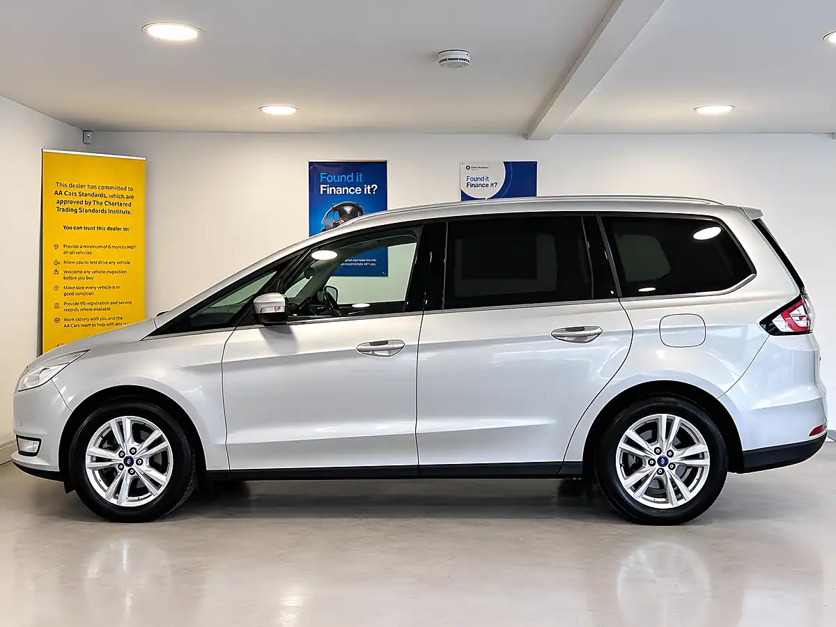 Used 2019 Ford Galaxy Titanium Moondust Silver - Interior and Exterior details 8