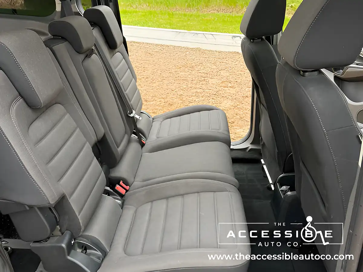 Used 2019 Ford Grand Tourneo Connect Titanium Grey - Interior and Exterior details 13
