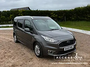 Used 2019 Ford Grand Tourneo Connect Titanium Grey - Interior and Exterior details 3