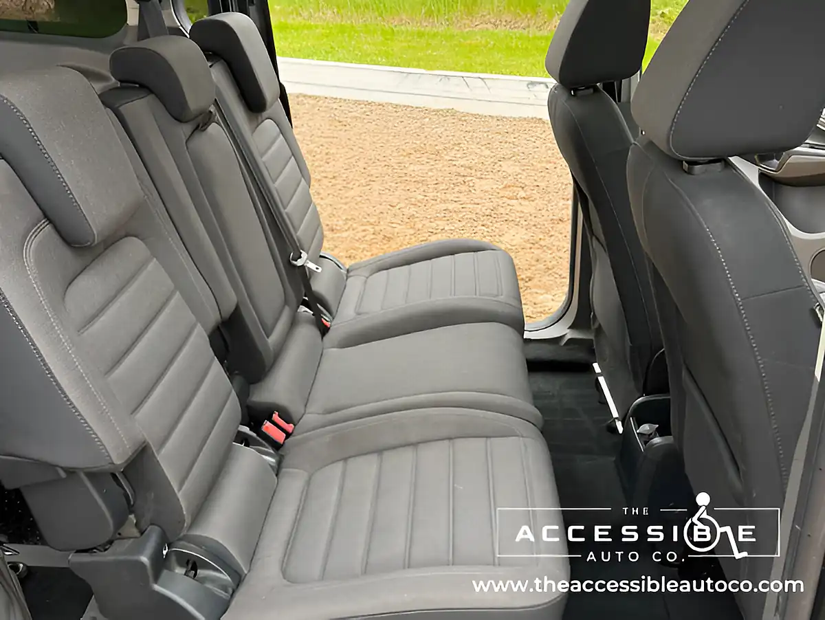 Used 2019 Ford Grand Tourneo Connect Titanium Grey - Interior and Exterior details 13
