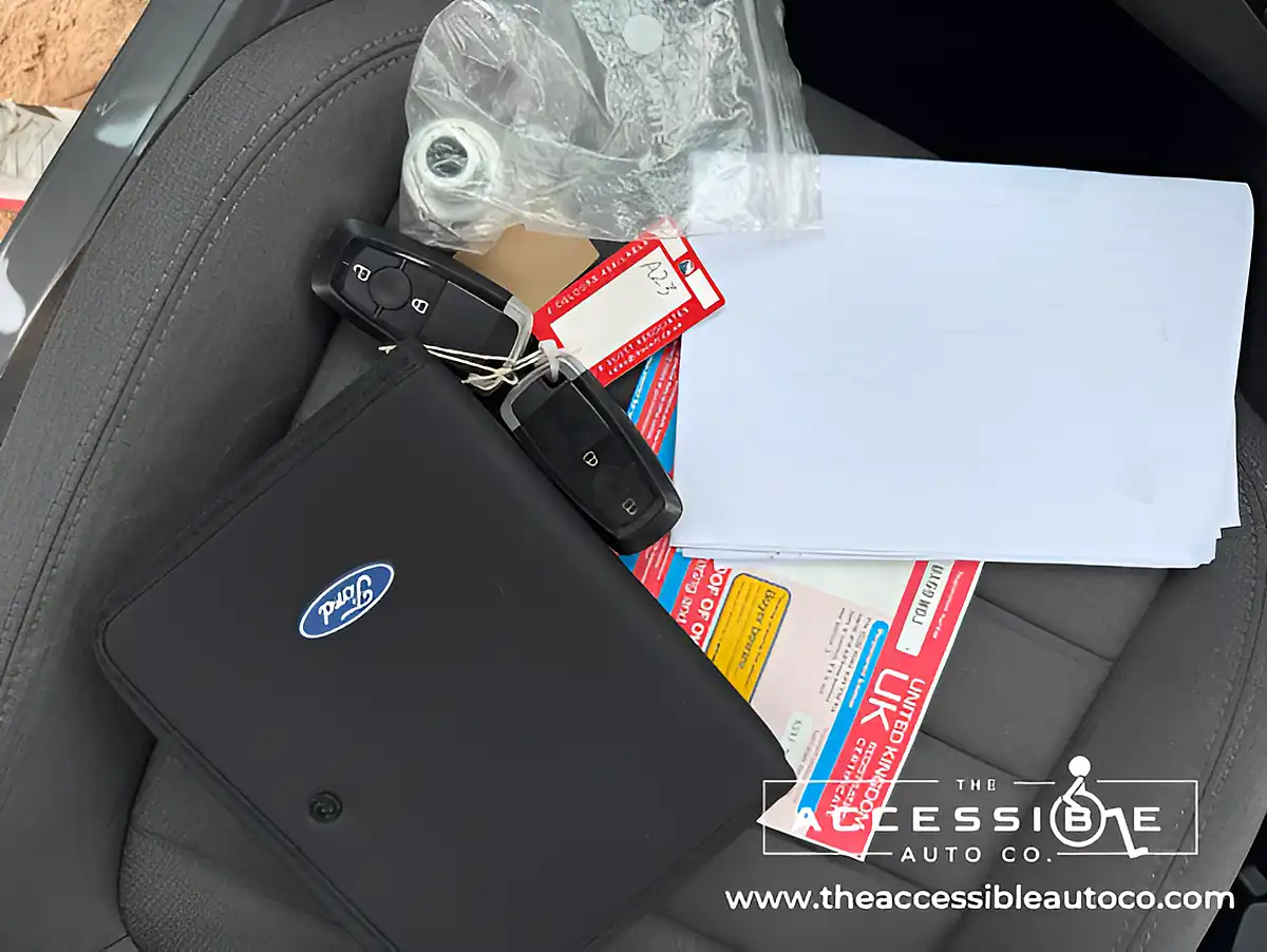 Used 2019 Ford Grand Tourneo Connect Titanium Grey - Interior and Exterior details 16