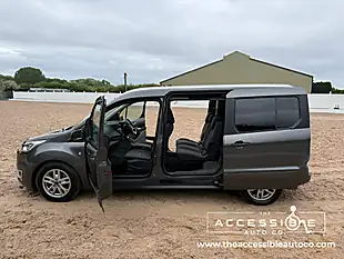 Used 2019 Ford Grand Tourneo Connect Titanium Grey - Interior and Exterior details 5