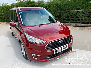 Used 2019 Ford Grand Tourneo Connect Titanium Red - Interior and Exterior details 7