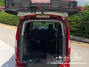 Used 2019 Ford Grand Tourneo Connect Titanium Red - Interior and Exterior details 10
