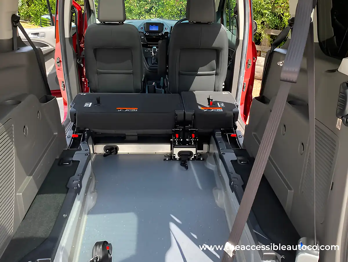 Used 2019 Ford Grand Tourneo Connect Titanium Red - Interior and Exterior details 13
