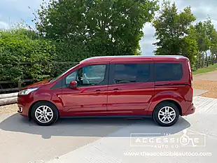 Used 2019 Ford Grand Tourneo Connect Titanium Red - Interior and Exterior details 2
