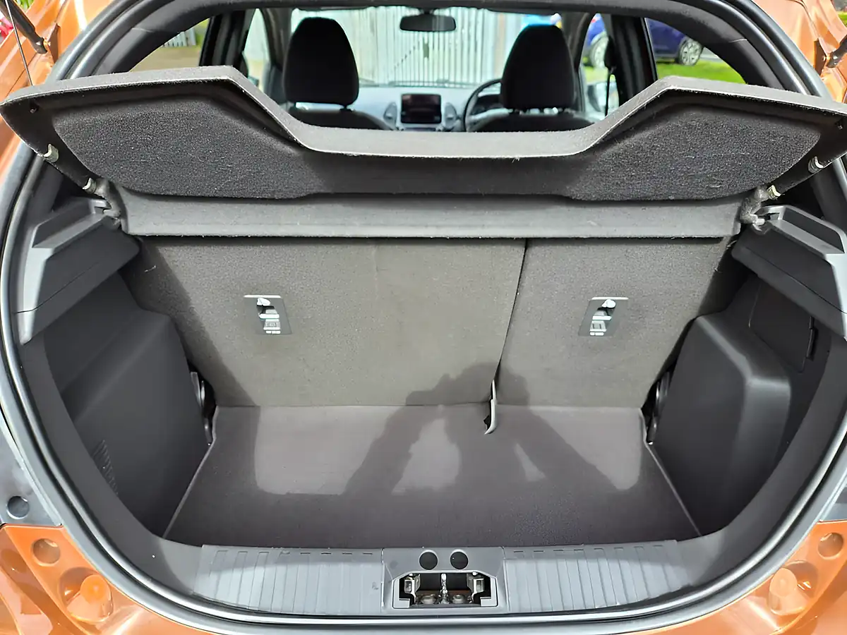 Used 2019 Ford Ka+ Active Bronze - Interior and Exterior details 19