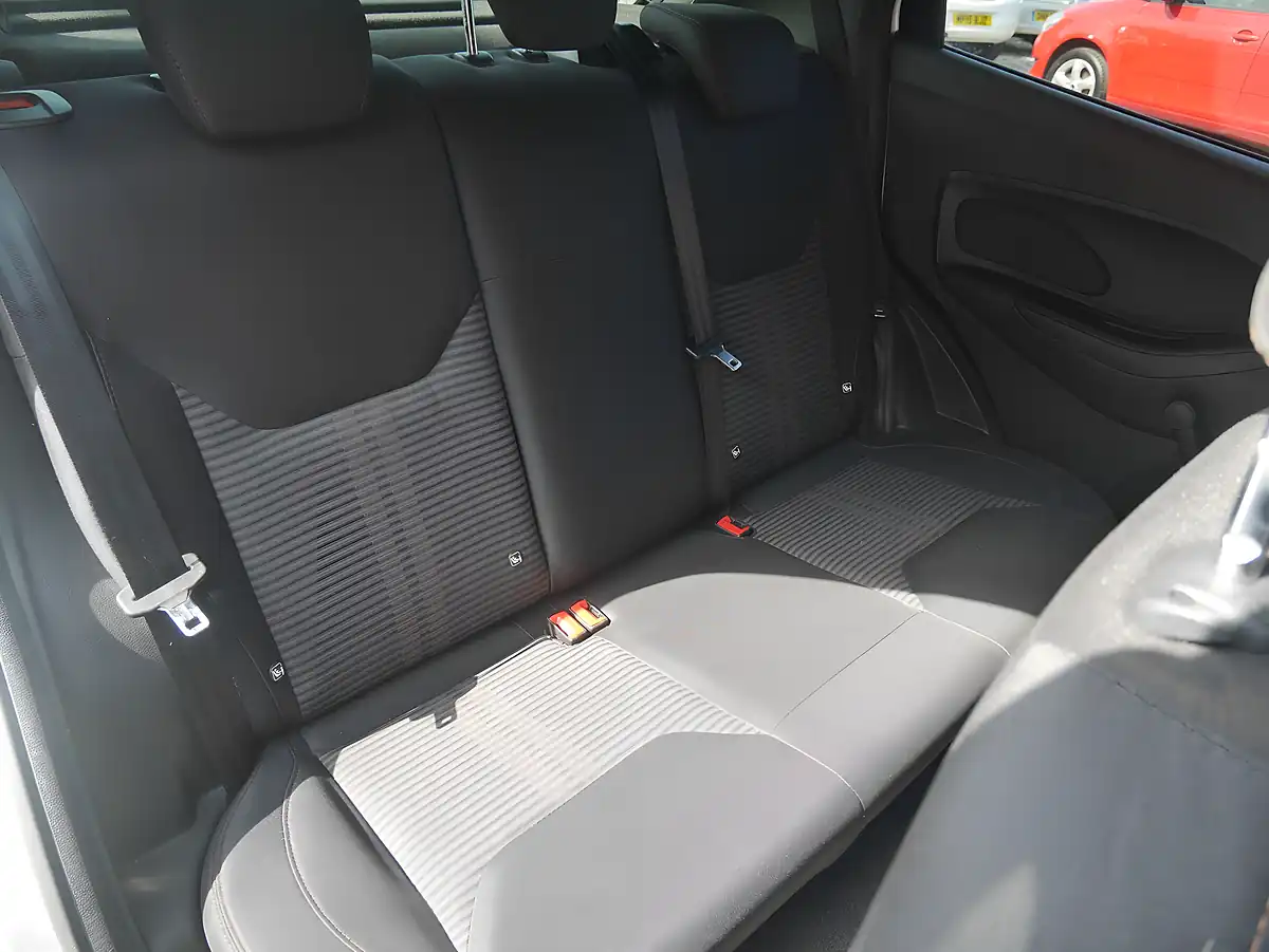 Used 2019 Ford Ka+ Active Moon Dust Silver - Interior and Exterior details 10