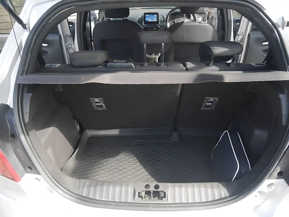 Used 2019 Ford Ka+ Active Moon Dust Silver - Interior and Exterior details 12
