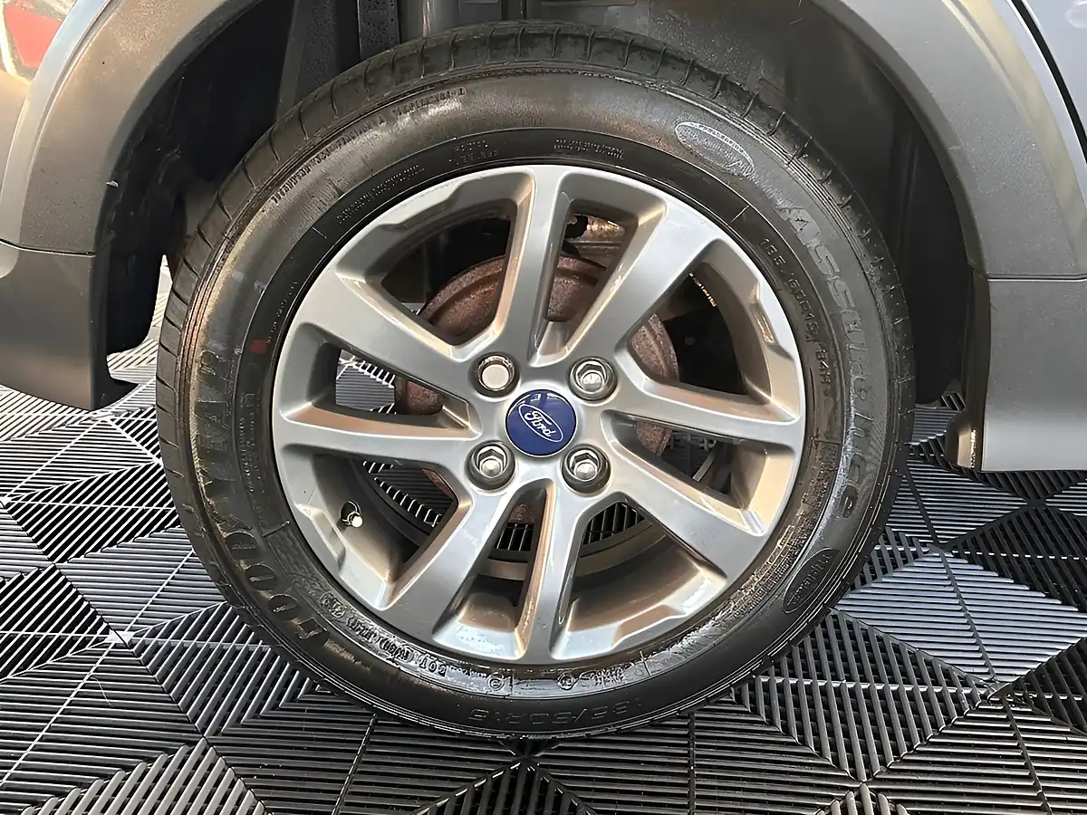 Used 2019 Ford Ka+ Active Smoke Grey - Interior and Exterior details 17