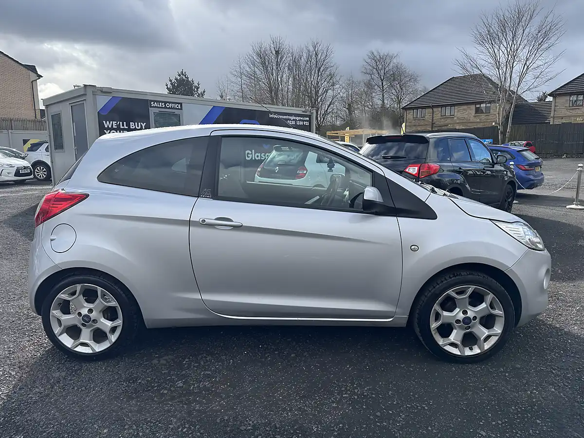 Used 2019 Ford Ka Plus Zetec Black - Interior and Exterior details 4
