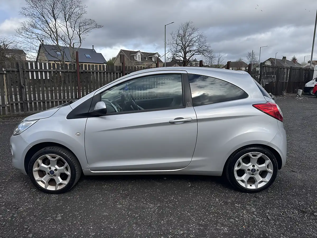 Used 2019 Ford Ka Plus Zetec Black - Interior and Exterior details 7