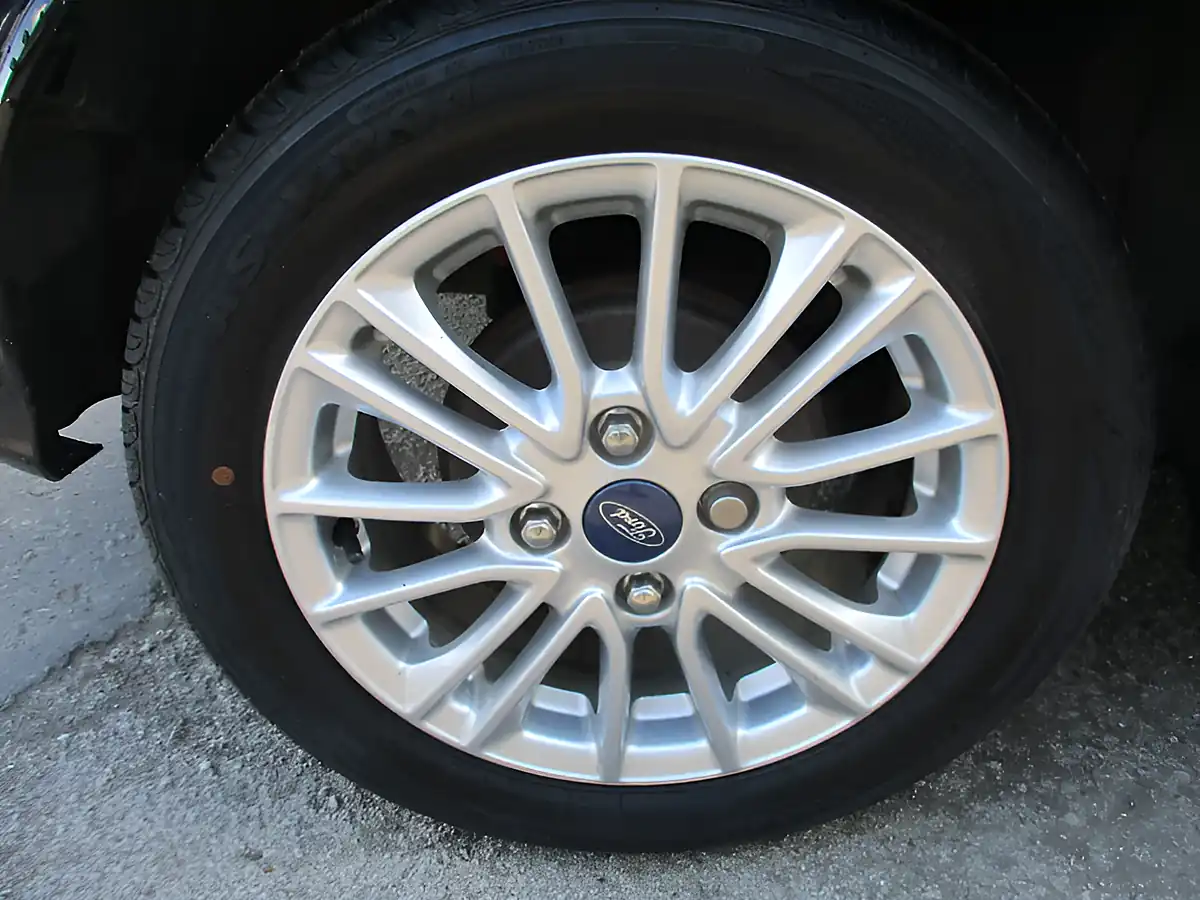 Used 2019 Ford Ka+ Zetec Black - Interior and Exterior details 11