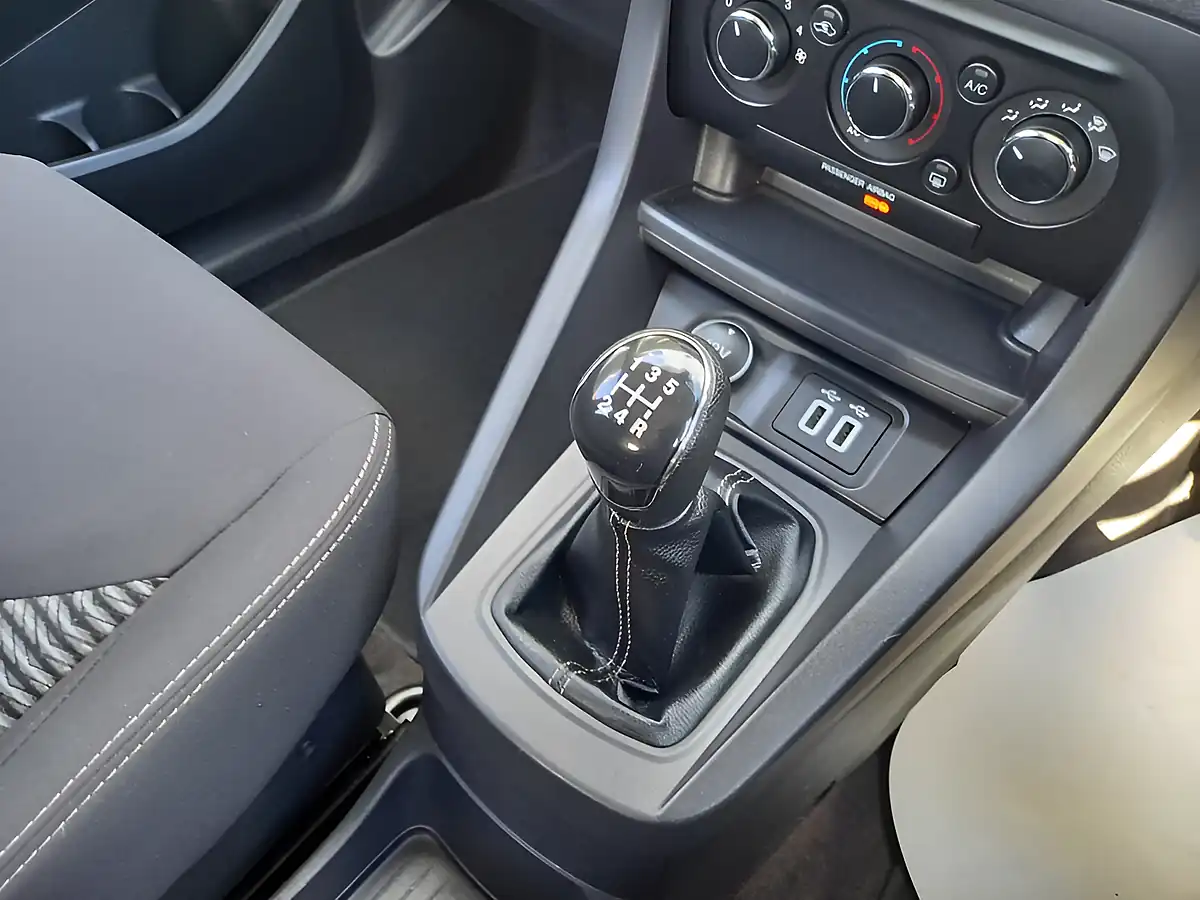 Used 2019 Ford Ka+ Zetec Blue - Interior and Exterior details 16
