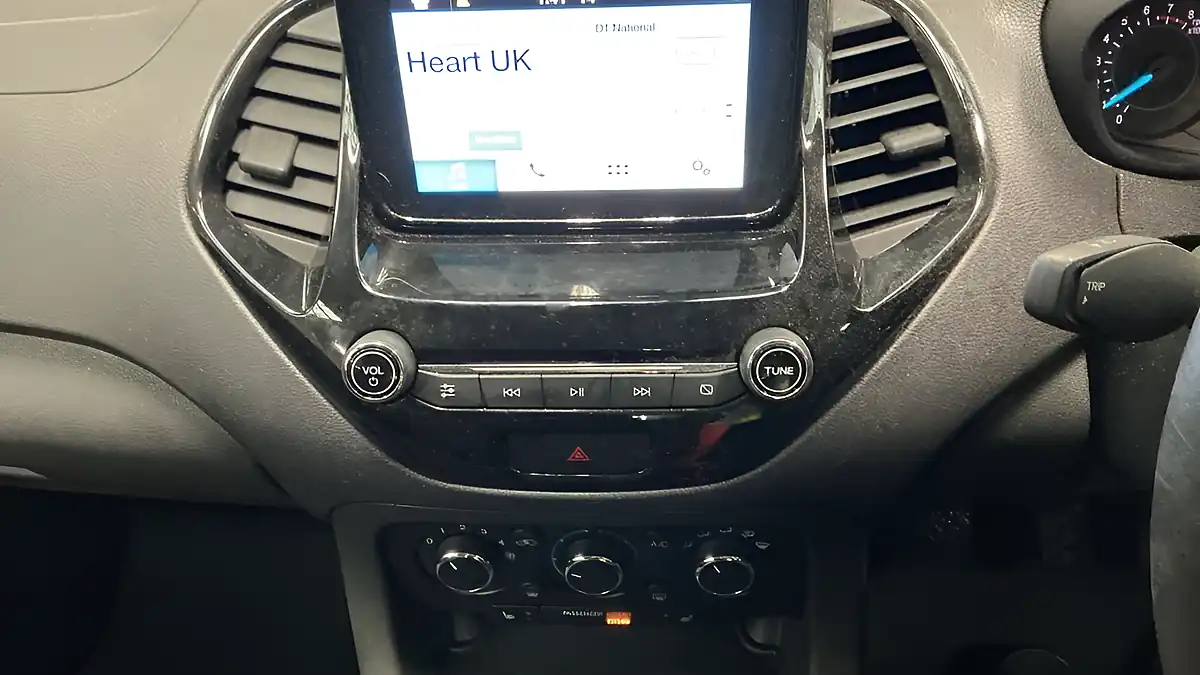 Used 2019 Ford Ka+ Zetec Deep Blue - Interior and Exterior details 10