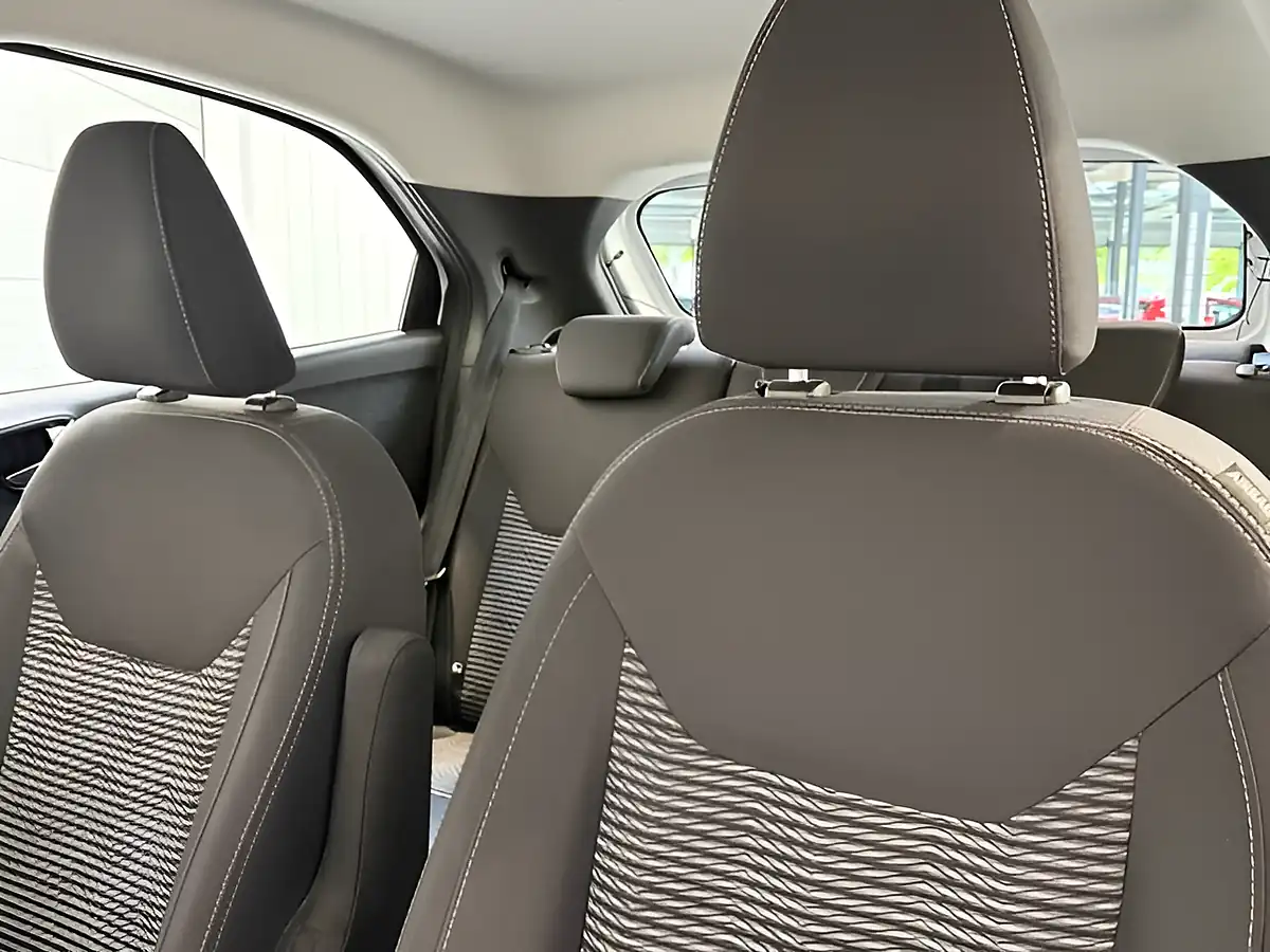 Used 2019 Ford Ka+ Zetec Oxford White - Interior and Exterior details 13