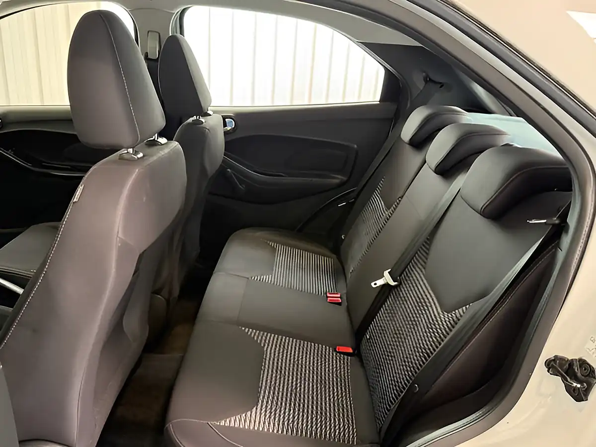 Used 2019 Ford Ka+ Zetec Oxford White - Interior and Exterior details 14