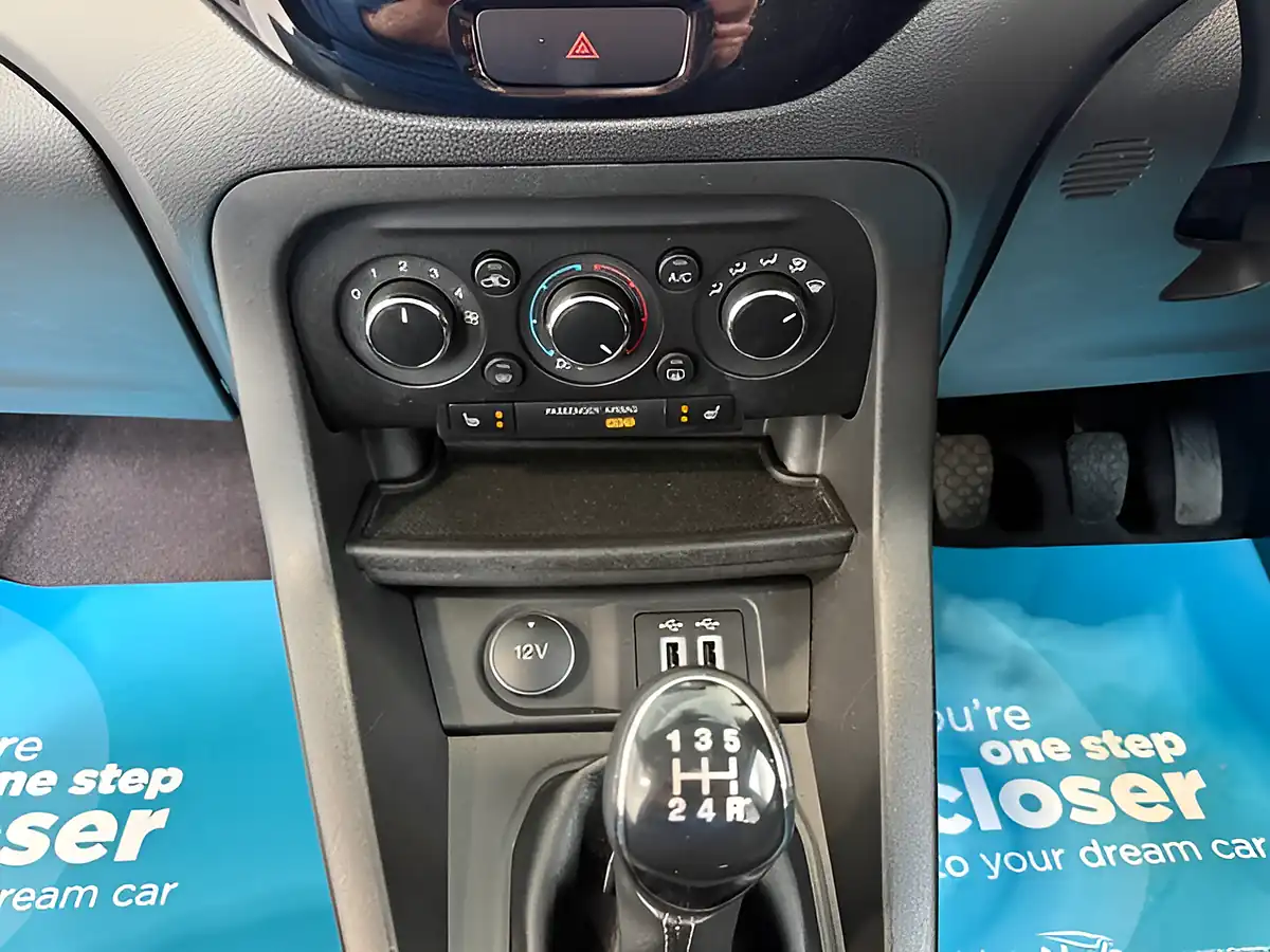 Used 2019 Ford Ka+ Zetec Oxford White - Interior and Exterior details 16