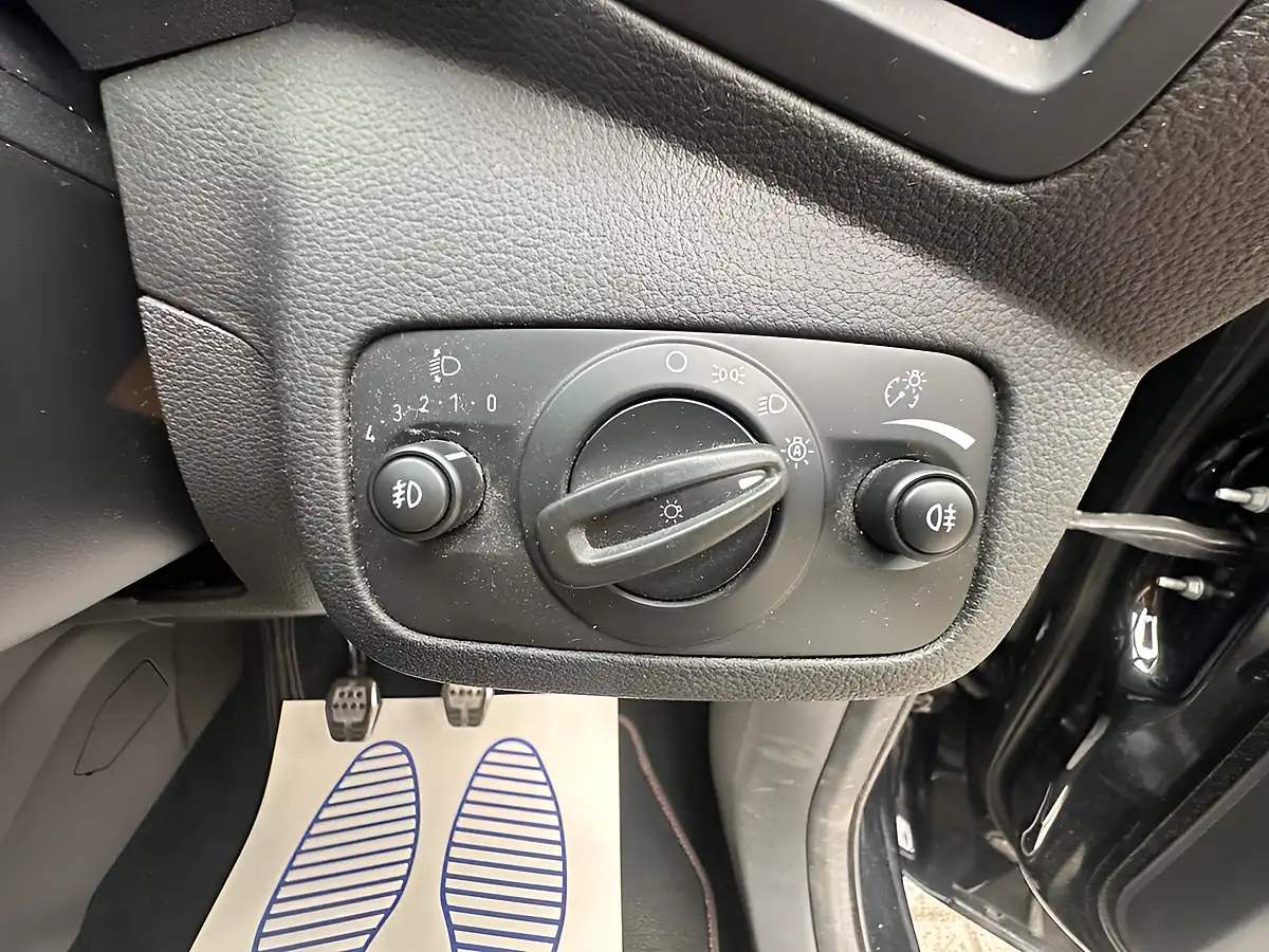 Used 2019 Ford Kuga ST-Line Black - Interior and Exterior details 13