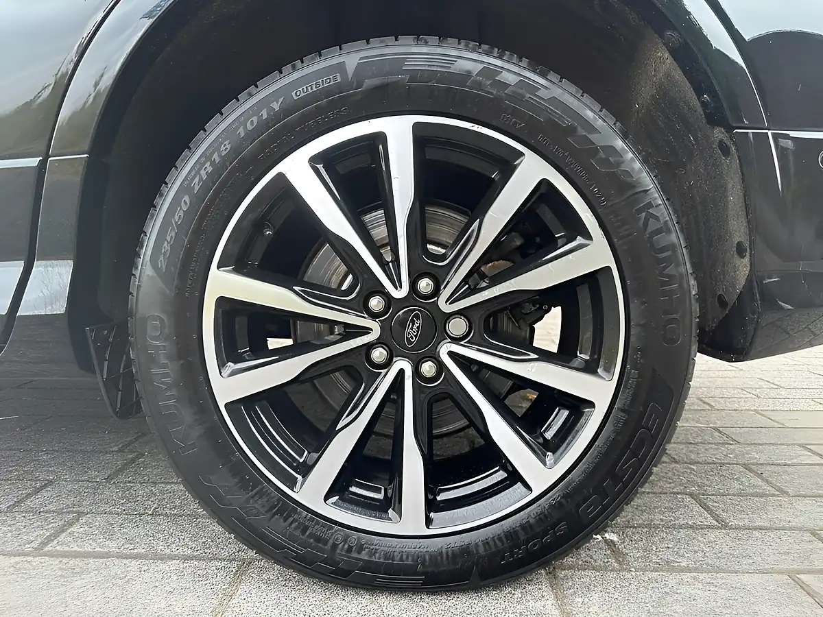 Used 2019 Ford Kuga ST-Line Black - Interior and Exterior details 18