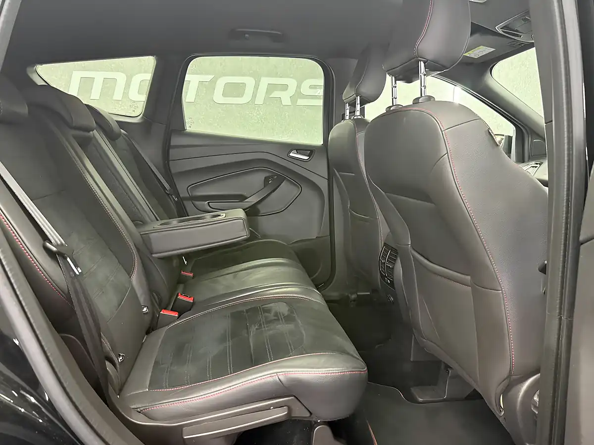 Used 2019 Ford Kuga ST-Line Black - Interior and Exterior details 16