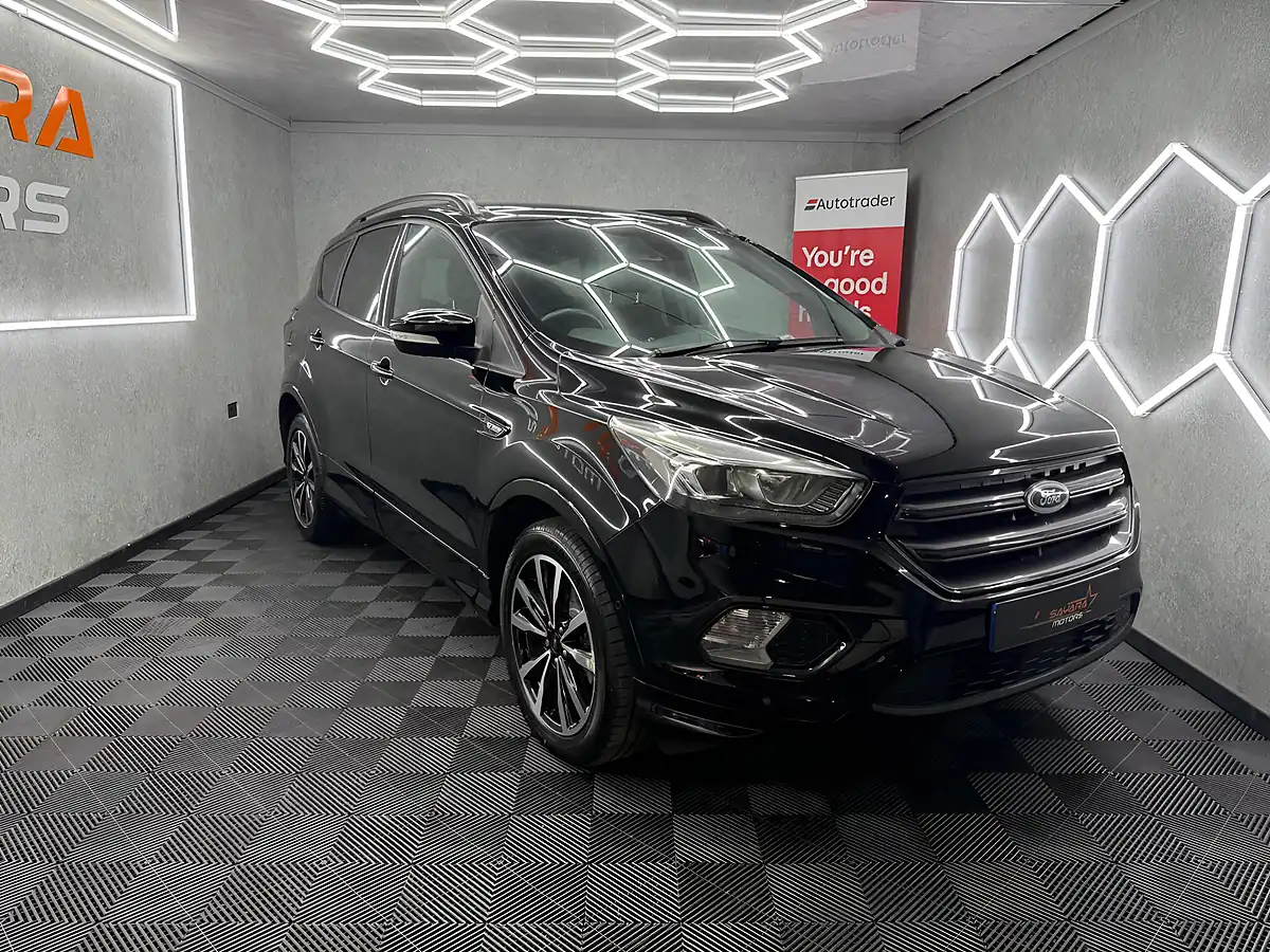 Used 2019 Ford Kuga ST-Line Black - Interior and Exterior details 7