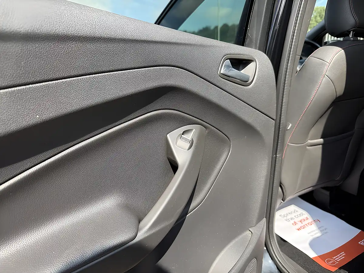 Used 2019 Ford Kuga ST-Line Edition Black - Interior and Exterior details 18