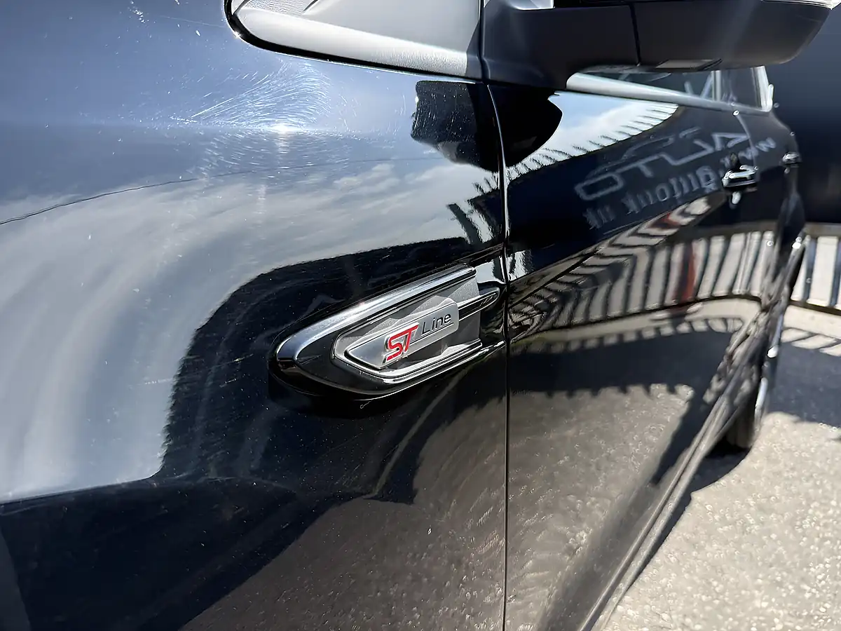 Used 2019 Ford Kuga ST-Line Edition Black - Interior and Exterior details 5
