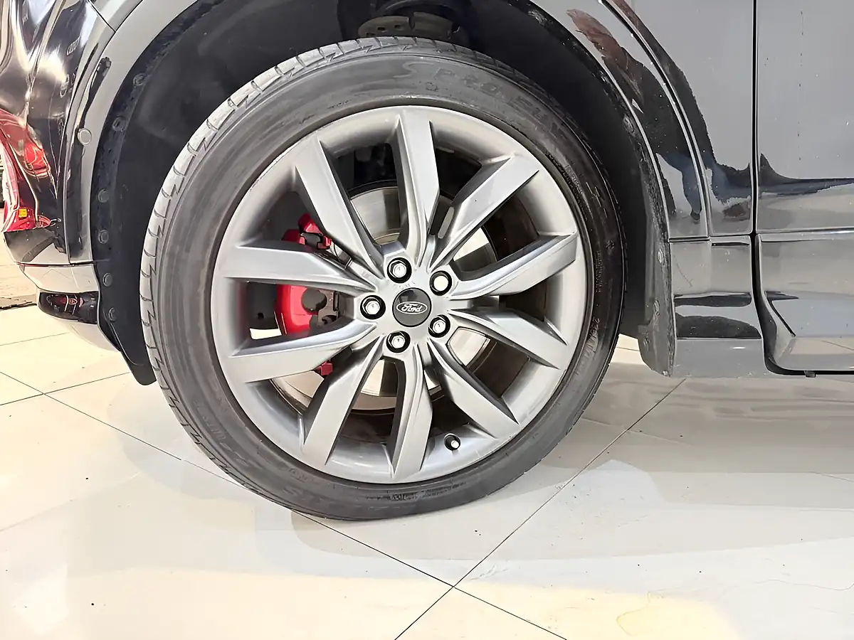 Used 2019 Ford Kuga ST-Line Edition Black - Interior and Exterior details 10