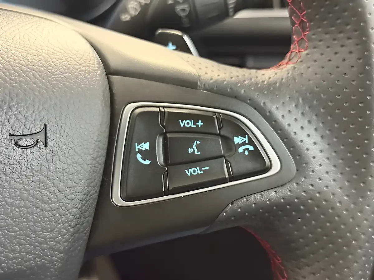 Used 2019 Ford Kuga ST-Line Edition Black - Interior and Exterior details 16