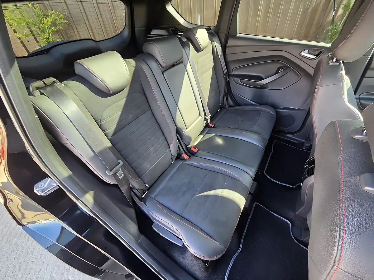 Used 2019 Ford Kuga ST-Line Edition Black - Interior and Exterior details 16