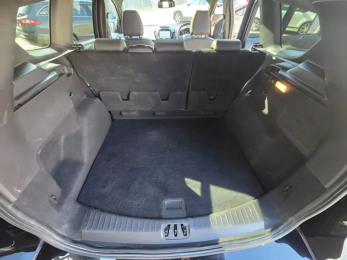 Used 2019 Ford Kuga ST-Line Edition Black - Interior and Exterior details 17