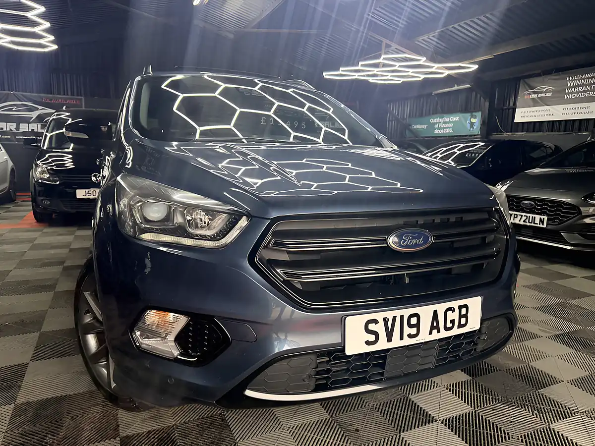 Used 2019 Ford Kuga ST-Line Edition Blue - Front View