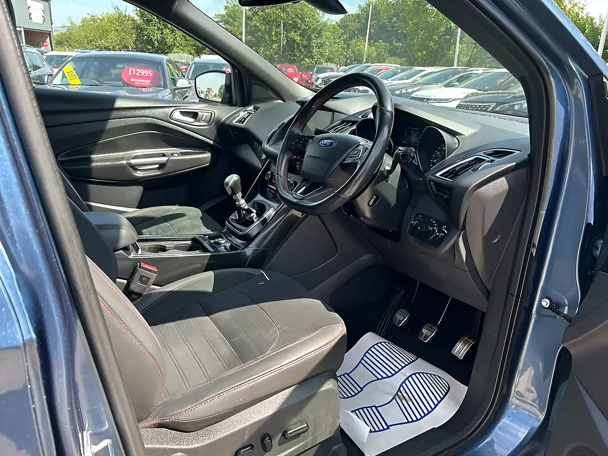 Used 2019 Ford Kuga ST-Line Edition Blue - Interior and Exterior details 9