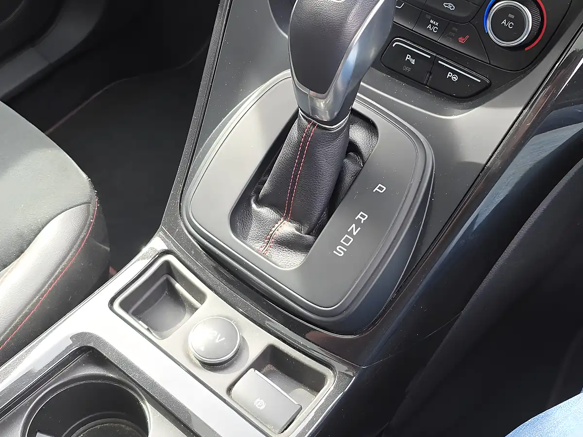Used 2019 Ford Kuga ST-Line Edition Red - Interior and Exterior details 16