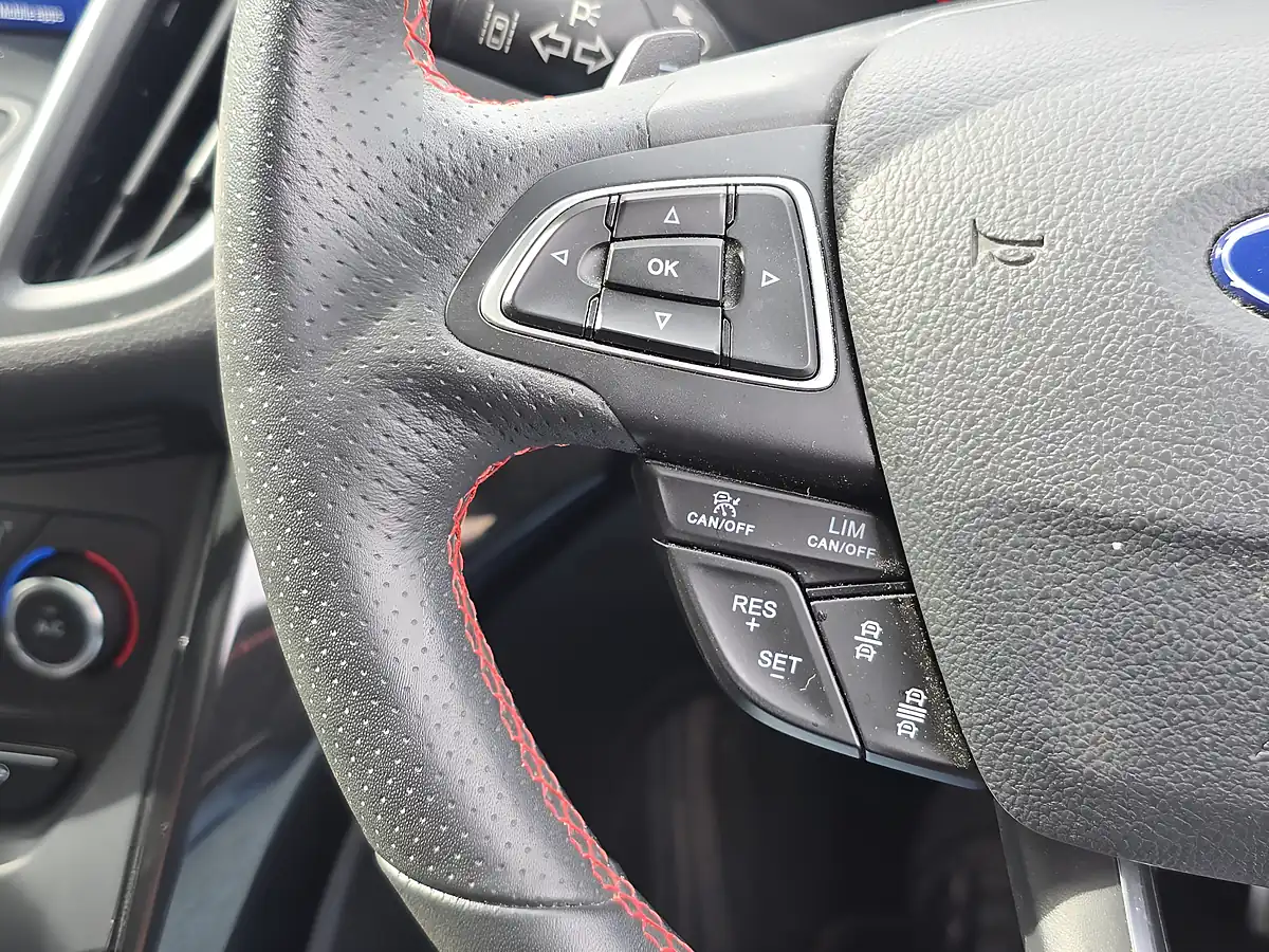Used 2019 Ford Kuga ST-Line Edition Red - Interior and Exterior details 17
