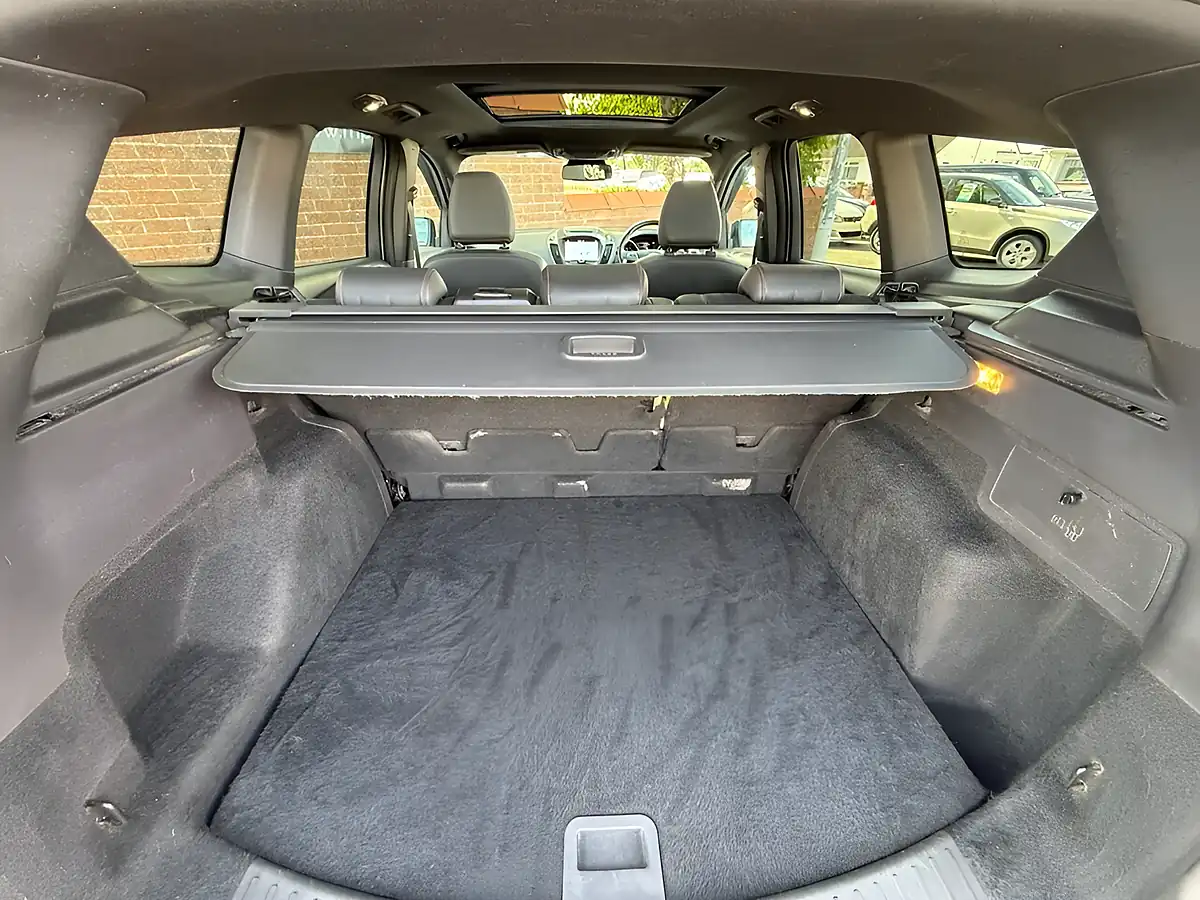 Used 2019 Ford Kuga ST-Line Edition White - Interior and Exterior details 16
