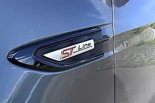 Used 2019 Ford Kuga ST-Line Grey - Interior and Exterior details 8