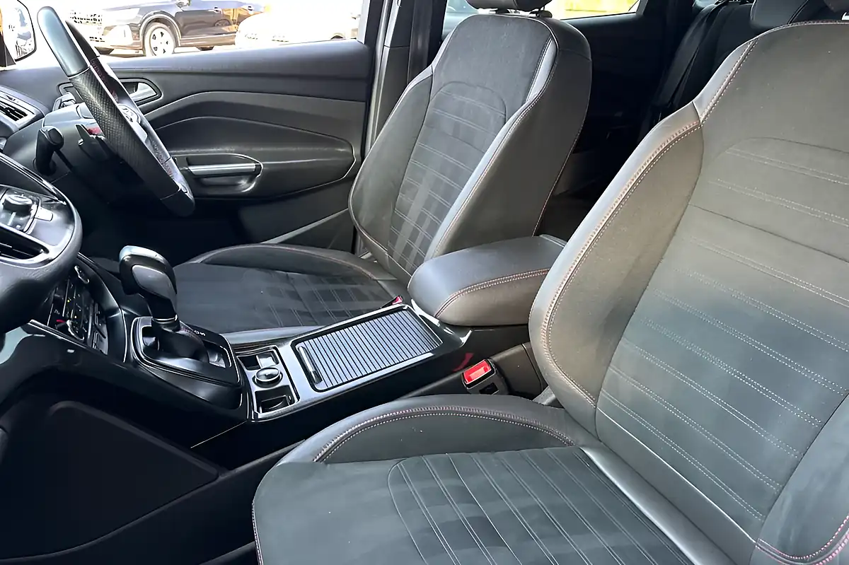 Used 2019 Ford Kuga ST-Line Grey - Interior and Exterior details 11
