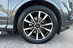 Used 2019 Ford Kuga ST-Line Grey - Interior and Exterior details 9