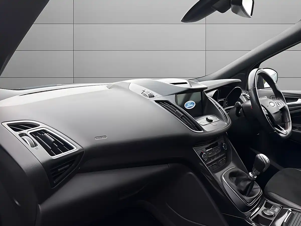 Used 2019 Ford Kuga ST-Line Grey - Interior and Exterior details 11
