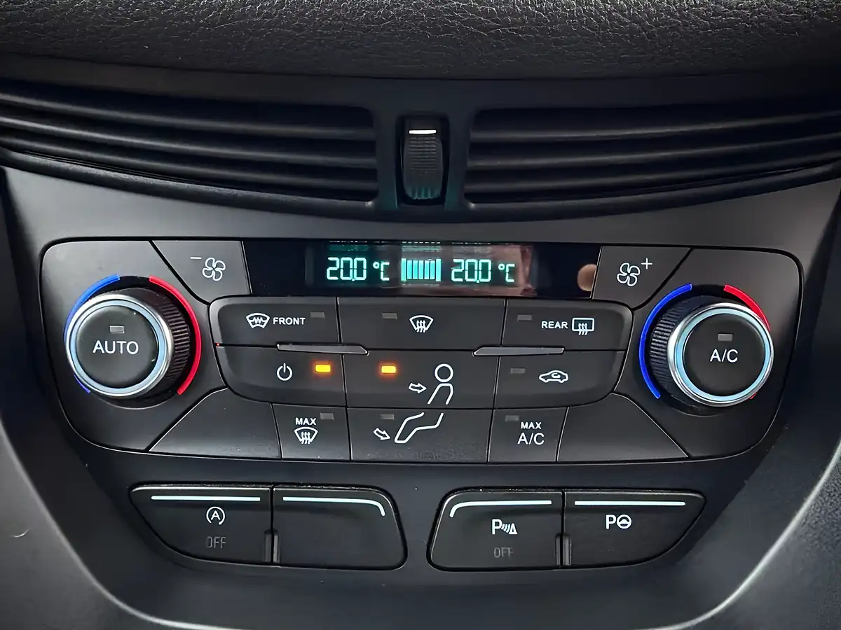 Used 2019 Ford Kuga ST-Line Grey - Interior and Exterior details 15